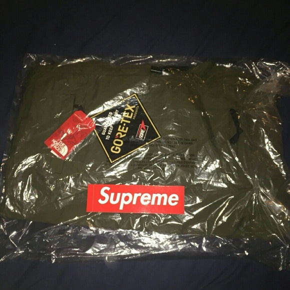 Supreme X TNF Gortex Jacket